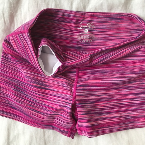 Yoga Shorts - Picture 5 of 7